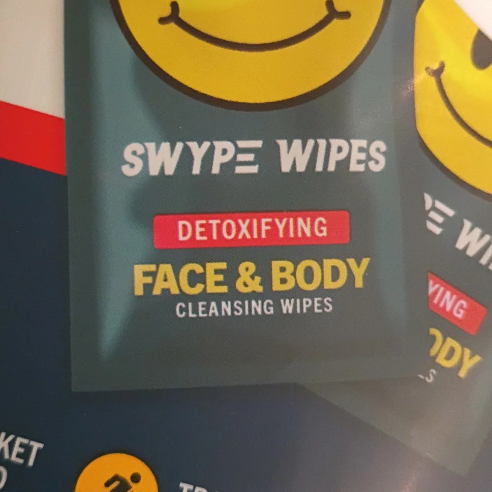 Swype Wipes Detoxifying Face & Body Cleansing Wipes. 30 Pre-moistened Wipes